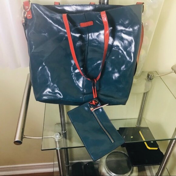 HEYS Tote Bag & Wristlet 2 Patent Vegan Leather Shoulder Tote Bag Clutch Hobo - Picture 3 of 9